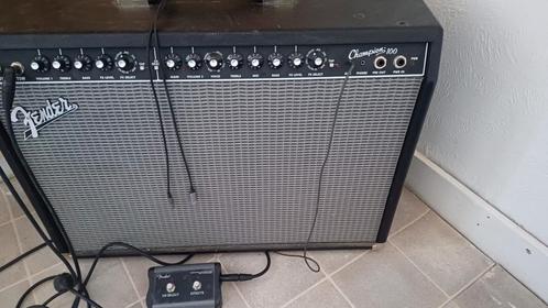 Ampli Fender Champion 100, Muziek en Instrumenten, Versterkers | Bas en Gitaar, Zo goed als nieuw, Ophalen