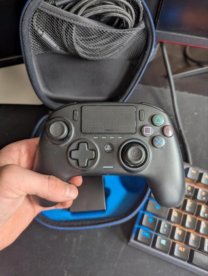 Nacon Revolution Pro controller 3, Computers en Software, Joysticks, Zo goed als nieuw, Ophalen