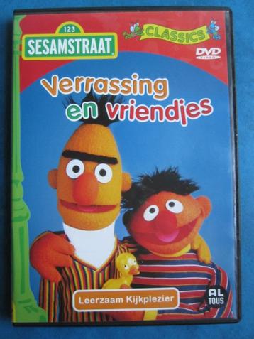 Sesamstraat - Verrassing en vriendjes beschikbaar voor biedingen