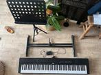 MAX KB6 digitale piano met keyboard standaard, Muziek en Instrumenten, Ophalen, Zo goed als nieuw, Piano