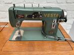 Machine à coudre Vintage de marque Vesta