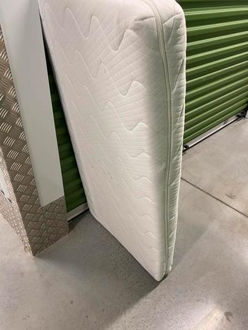 Babymatras 120x60 beschikbaar voor biedingen