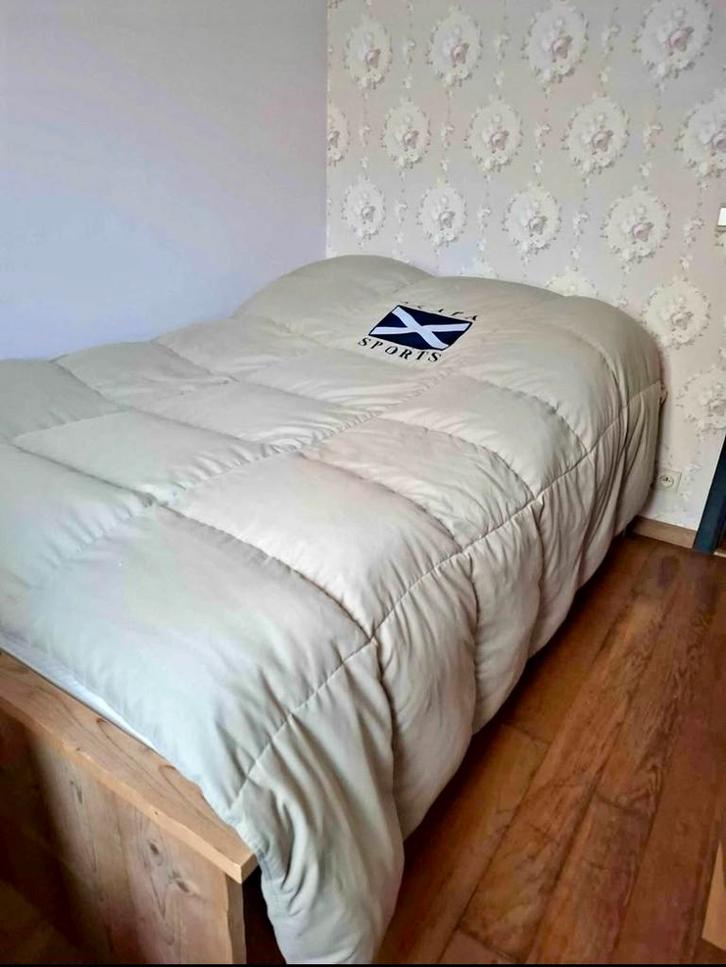 Stevig houten bed te koop, Huis en Inrichting, Slaapkamer | Boxsprings, Zo goed als nieuw, Ophalen