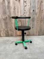 Very rare Memphis style Italian green desk 1980s chair, Antiquités & Art, Enlèvement ou Envoi