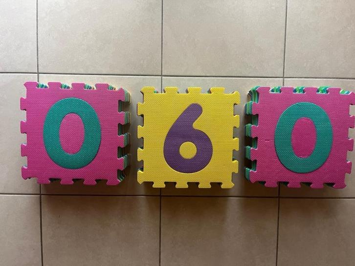 3 sets foam puzzelmatten speelmatten cijfers, Kinderen en Baby's, Speelgoed | Speelkleden, Gebruikt, Ophalen