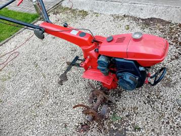 Zeer krachtige iseki tuinfrees beschikbaar voor biedingen