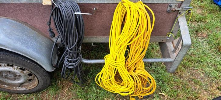 Verlengkabels, Doe-het-zelf en Bouw, Elektriciteit en Kabels, Zo goed als nieuw, Kabel of Snoer, Ophalen of Verzenden