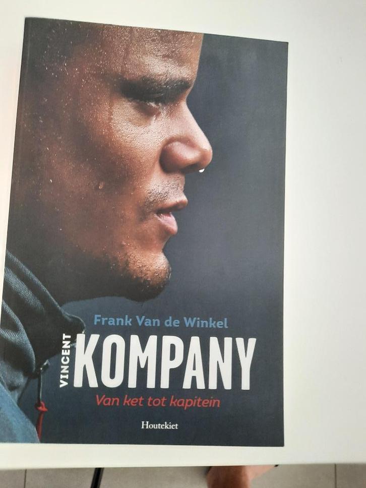 Vincent Kompany - Van ket tot kapitein - Biografie, Boeken, Biografieën, Zo goed als nieuw, Sport, Ophalen