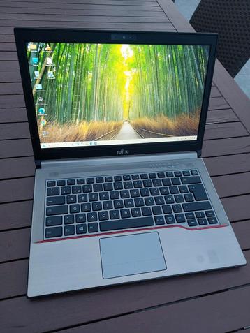 Fujitsu i5 laptop met windows 11, SSD, 12GB ram, azerty beschikbaar voor biedingen