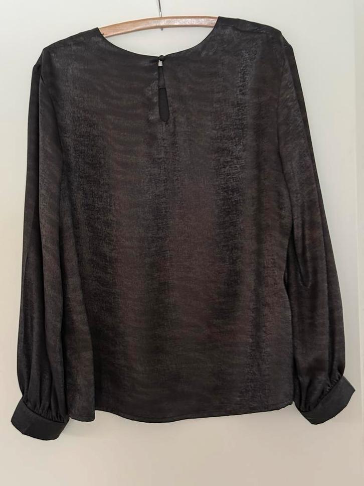 Feestelijke glanzende bloes LOUISE - maat 44 - prima staat, Kleding | Dames, Blouses en Tunieken, Zo goed als nieuw, Maat 42/44 (L)