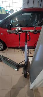 Trotinette électrique vesett, Fietsen en Brommers, Steps, Ophalen, Zo goed als nieuw