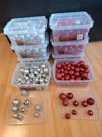 Rode en zilver kerstballen per doos van +_ 65 stuks, Ophalen, Zo goed als nieuw