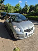 Toyota yaris 2006 1.3, Auto's, Toyota, Zwart, 5 deurs, Particulier, Zilver of Grijs