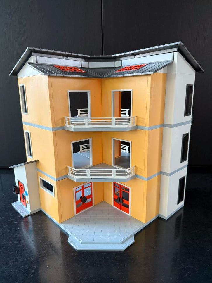 Playmobil Huis 9266 + verdiep + inrichting, Kinderen en Baby's, Speelgoed | Poppenhuizen, Zo goed als nieuw, Poppenhuis, Ophalen