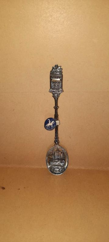 Zilveren souvenirlepel van het stadschild Tongeren  beschikbaar voor biedingen