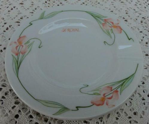 Villeroy & Boch , Le Royal asbakje met (zalm) roze lissen, Huis en Inrichting, Keuken | Servies, Zo goed als nieuw, Overige typen