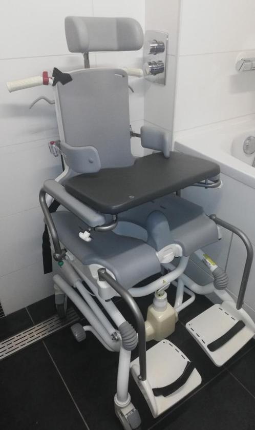Toilet- en douchestoel voor jongvolwassenen – Etac R82 Heron, Diversen, Verpleegmiddelen, Zo goed als nieuw, Ophalen
