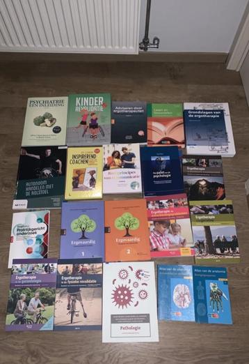Studieboeken ergotherapie 2022-2025, Enlèvement, Comme neuf, Enseignement supérieur professionnel