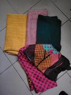 vier verschillende sjaaltjes, Vêtements | Femmes, Bonnets, Écharpes & Gants, ANDERE, Enlèvement ou Envoi, Comme neuf, Écharpe