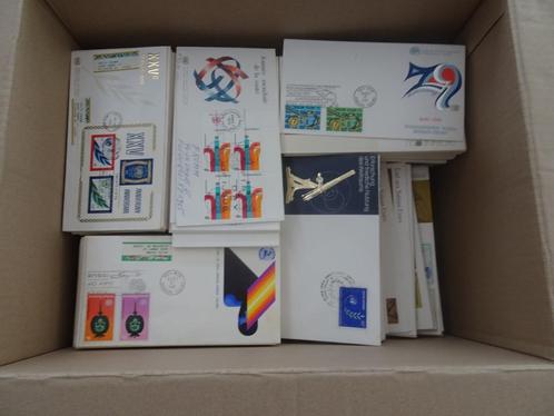 Verzameling FDC's United Nations 1200st.   van 1960-1985, Timbres & Monnaies, Timbres | Albums complets & Collections, Enlèvement ou Envoi