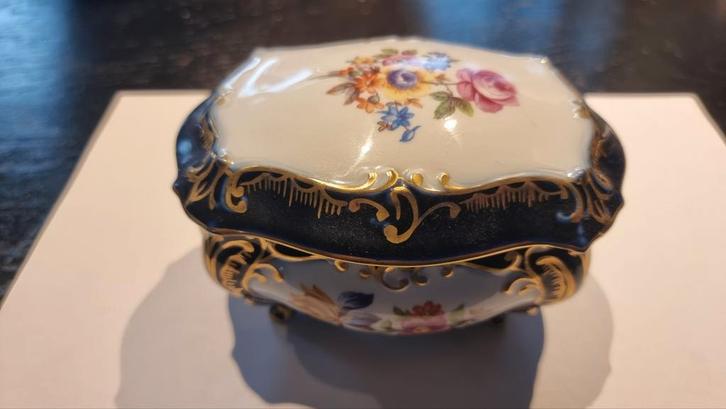Porselein potje met deksel van het merk Ilmenau, Antiquités & Art, Antiquités | Porcelaine, Enlèvement ou Envoi