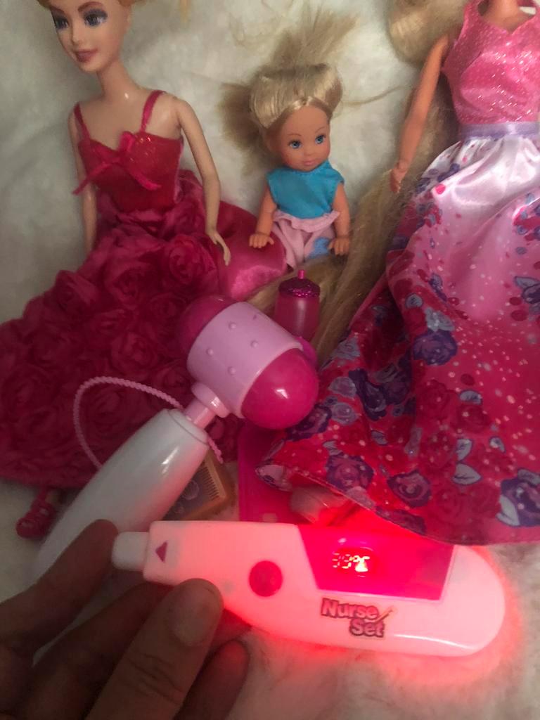 Lot accessoires Barbie lit + poussette - Barbie