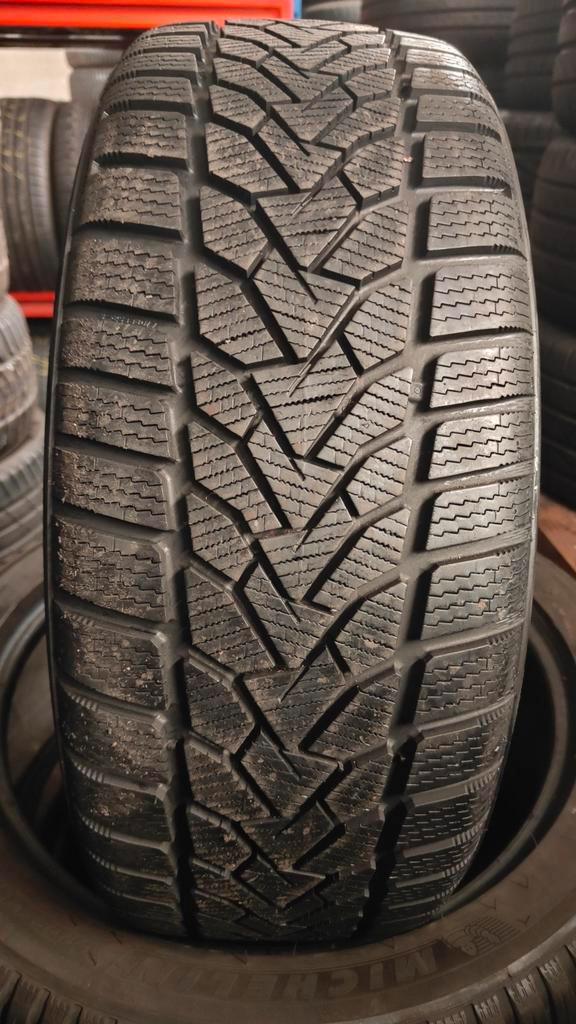 215/45r18 4x uniroyal winterbanden 21545r18, Auto-onderdelen, Besturing, Ophalen