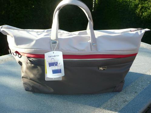 Samsonite reistas Travel Softside Uplite duffle bag (nieuw), Handtassen en Accessoires, Tassen | Reistassen en Weekendtassen, Nieuw