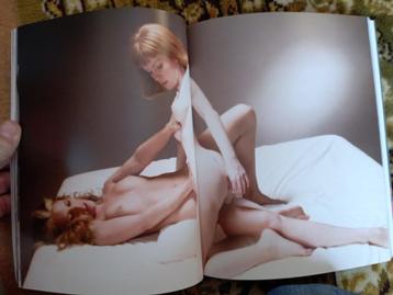 501) Verleidelijke vrouwenliefde ( Jude Schell ) beschikbaar voor biedingen