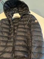 Moncler jas met kap kleur zwart maat 3, Kleding | Dames, Ophalen, Zo goed als nieuw, Zwart