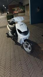 Brommer a klasse vivacity Peugeot, Fietsen en Brommers, Scooters | Peugeot, Ophalen, Klasse A (25 km/u), Zo goed als nieuw, Vivacity