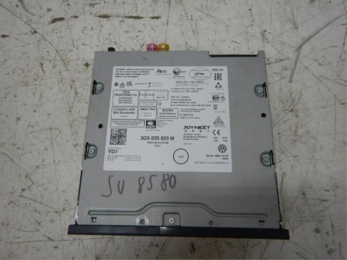 VW Passat B8 Regelapparaat Radio Navigatie, Auto-onderdelen, Elektronica en Kabels, Gebruikt, Ophalen