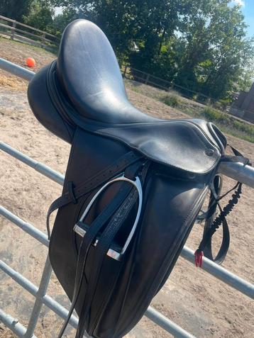 MacRider dressuurzadel 17,5 inch, Enlèvement, Utilisé