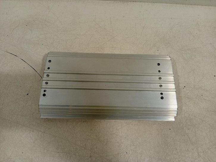 Versterker Mitsubishi Outlander, Auto diversen, Autoradio's, Ophalen of Verzenden