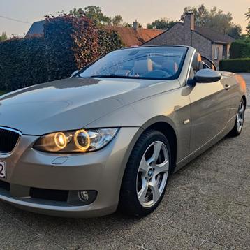 BMW 320i CABRIO E93 disponible aux enchères