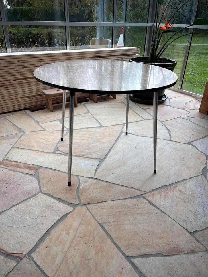 Vintage ronde tafel, Antiek en Kunst, Curiosa en Brocante, Ophalen