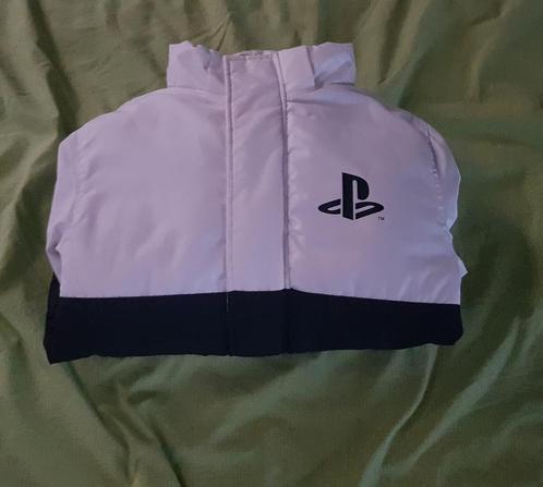 PlayStation jas nieuwstaat nooit gebruikt, Kinderen en Baby's, Kinderkleding | Maat 152, Zo goed als nieuw, Jas, Ophalen