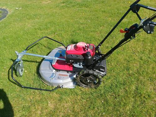 Te huur  ruwterreinmaaier, Tuin en Terras, Grasmaaiers, Zo goed als nieuw, Ophalen of Verzenden