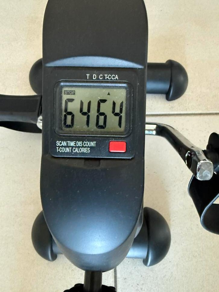 Pedalier, Sports & Fitness, Appareils de fitness, Comme neuf, Vélo d'appartement, Enlèvement