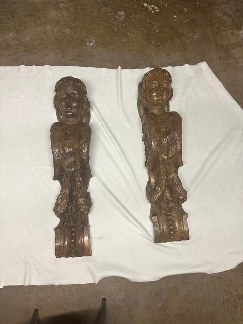 Twee eiken beelden van engelen ( dient als wanddecoratie), Antiek en Kunst, Antiek | Religieuze voorwerpen, Ophalen of Verzenden