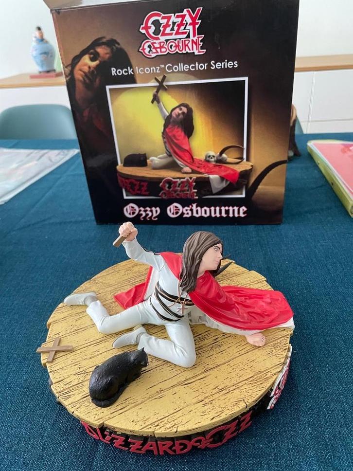 Beeldje Ozzy Osbourne - Blizzard of Ozz (Knucklebonz), Verzamelen, Beelden en Beeldjes, Gebruikt, Overige typen, Ophalen