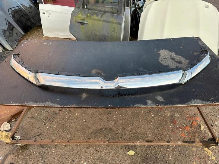 Dodge Ram V 18- voorbumperbekleding, Auto-onderdelen, Carrosserie, Bumper, Dodge, Voor, Gebruikt, Ophalen of Verzenden