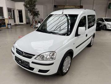 Opel - Combo - Benzine - Personenauto beschikbaar voor biedingen