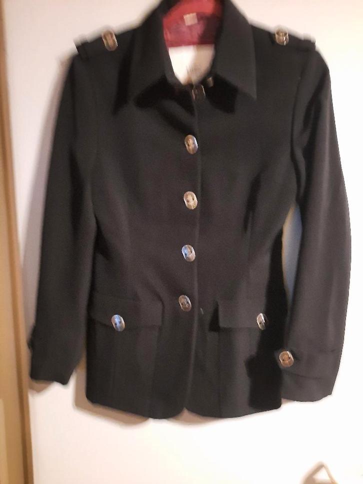 Kyuso zwarte blazer, Kleding | Dames, Jasjes, Kostuums en Pakken, Zo goed als nieuw, Jasje, Maat 38/40 (M), Zwart, Ophalen of Verzenden