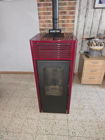 Poêle à pellet  9.5 kw beschikbaar voor biedingen