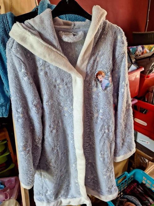 set van 9 kinderbadjassen,kinderpantoffels, kindershirts, Kinderen en Baby's, Kinderkleding | Maat 110, Gebruikt, Jongen of Meisje