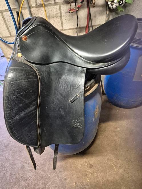 Prestige top dressage zadel 17 inch boommaat 32, Dieren en Toebehoren, Paarden en Pony's | Zadels, Gebruikt, Dressuur, Ophalen