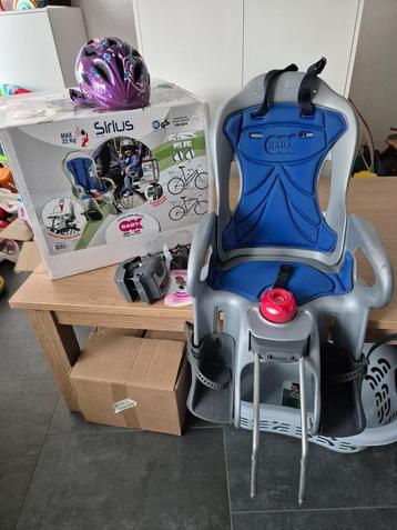Fietsstoel Sirius + helm paars beschikbaar voor biedingen
