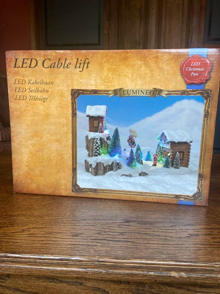 Miniatuur skilift bewegend met licht, Diversen, Kerst, Zo goed als nieuw, Ophalen