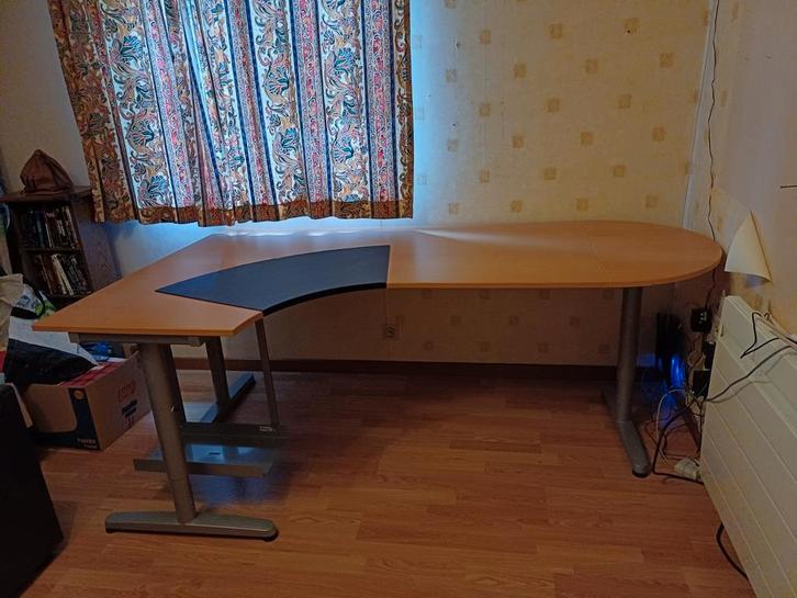 Bureau Ikea 1,60+ 40cm coin arrondi amovible., Maison & Meubles, Bureaux, Comme neuf, Bureau, Enlèvement